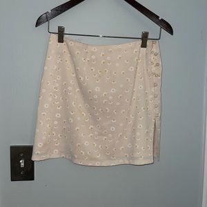 Princess Polly flower skirt
